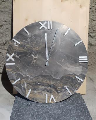 orologio in marmo 