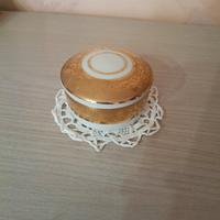 Vecchio cofanetto in ceramica marchiato "Limoges" 