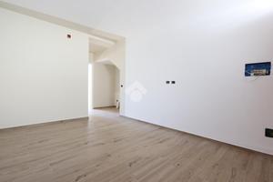 2 LOCALI A MARTINSICURO