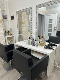 Arredamento parrucchiere e postazione unghie