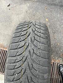 Nokian Gomme invernali  195/65 R15