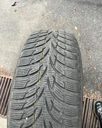 Nokian Gomme invernali  195/65 R15
