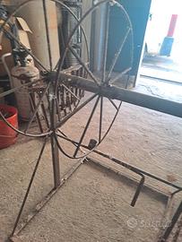 attrezzo raccgli tubo