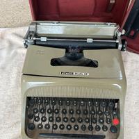 Titolo: Macchina da scrivere Olivetti Studio 44