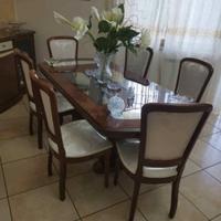 Soggiorno completo  , tavolo 6 sedie  ecc