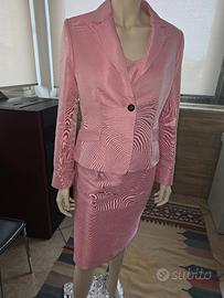 tailleur composto da vestito a tubino e giacca 