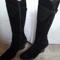 Stivali da donna neri di pelle con zeppa numero 39