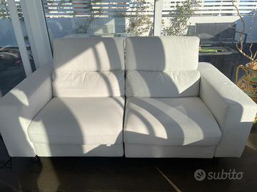 Divano Poltronesofà con Meccanismo Relax Elettrico