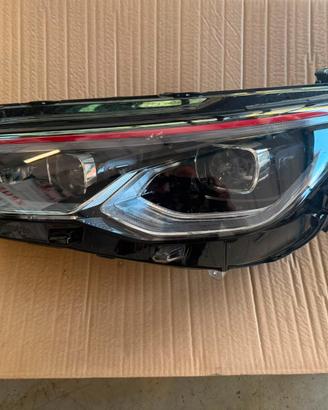 Faro golf 8 gti