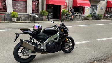 Aprilia tuono v4 factory