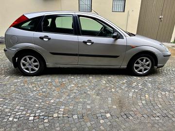 Ford Focus 1.8 TDCi Comandi audio Volante