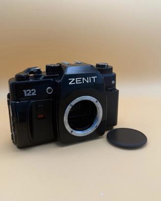 Zenit 122 corpo +Sakar 28-200 +Olympus 101