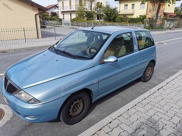 Lancia y - 2003