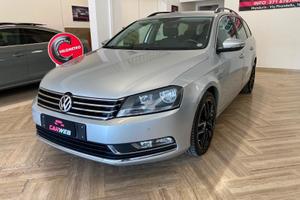 VOLKSWAGHEN PASSAT 1.6 TDI Highline NAVY 2014