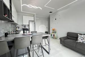 3 LOCALI A VENARIA REALE