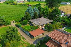 CASA INDIPENDENTE A LEINÌ