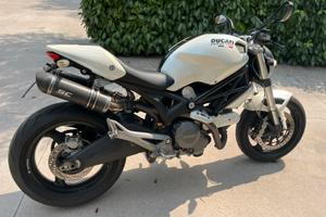 Ducati Monster 696