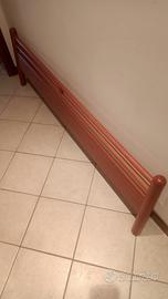 Letto matrimoniale già smontato. 