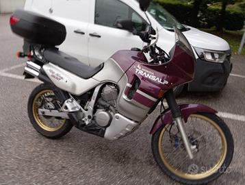 Moto Honda Transalp 600