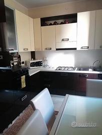 Monterosso con balcone e posto auto