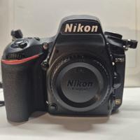 Nikon D750 con 3 batterie e battery grip.