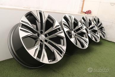 Cerchi in lega Audi Q8 SQ8 22 ORIGINAL 4M8601025BD