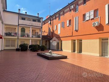 2 LOCALI A MASSA LOMBARDA