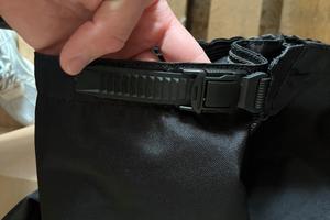 Pantaloni Alpinestars, marsupio da gamba acerbis