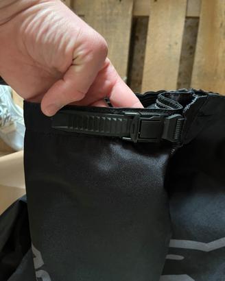 Pantaloni Alpinestars, marsupio da gamba acerbis