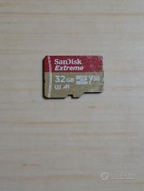 SanDisk Extreme 32GB microSDHC Scheda di Memoria