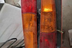 Coppia Fanali Posteriori Destro E Sinistro Suzuki 