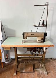 Macchina da cucire industriale PFAFF con banco