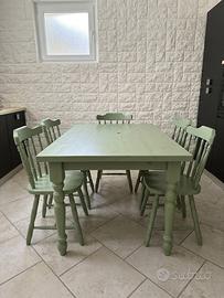 Set legno rustico: tavolo, 6 sedie e divano letto