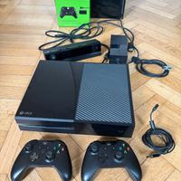 Xbox One Day One Edition + Kinect + 2 Controller