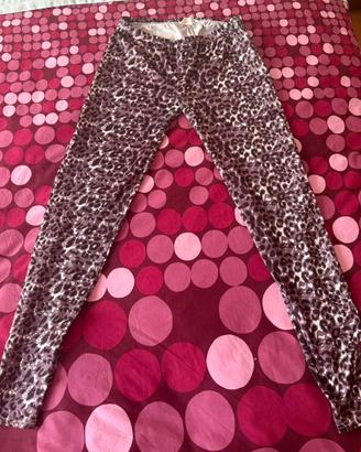 pantaloni leggins
