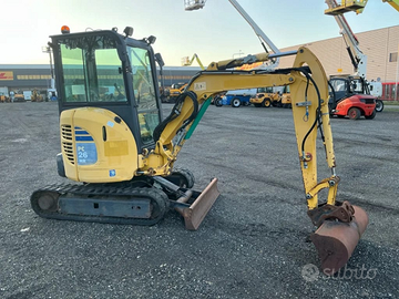 Mini escavatore Komatsu PC26 2013