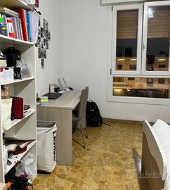 Posto letto in doppia x ragazza - piazza Azzarita