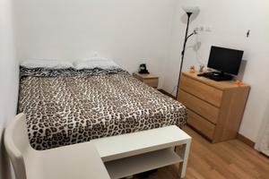 Stanza matrimoniale ad uso singolo, zona S. Donato