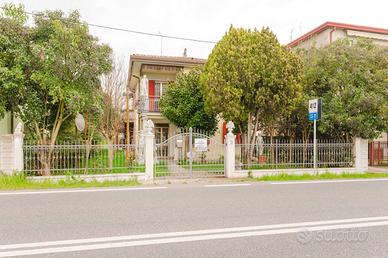 ORIAGO Villa singola fronte riviera R500