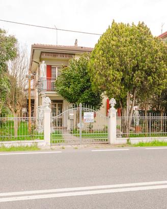 ORIAGO Villa singola fronte riviera R500