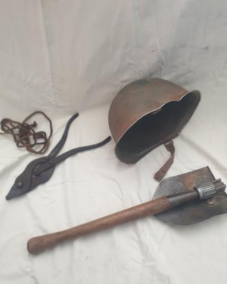 varia militaria -elmetto, pinza , pala da trincea 