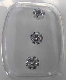 N°3 Diamanti 0,75 CT Totali Certificati in Blister