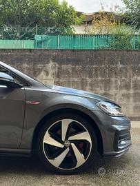 Cerchi 18 golf gti con gomme estive