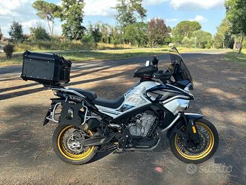 CF MOTO 800MT EXPLORE