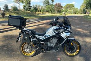 CF MOTO 800MT EXPLORE