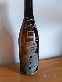 Bottiglia di vetro incisa con pupazzo di neve e bu