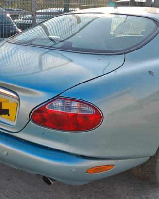 Jaguar xk8 4.0 prima serie per ricambi (2A)