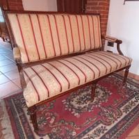 Divanetto parigino imbottito