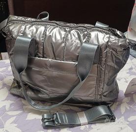 Borsa nuova con etichetta