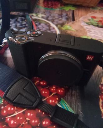 Xiaomi Yi M1 4k mirrorless camera